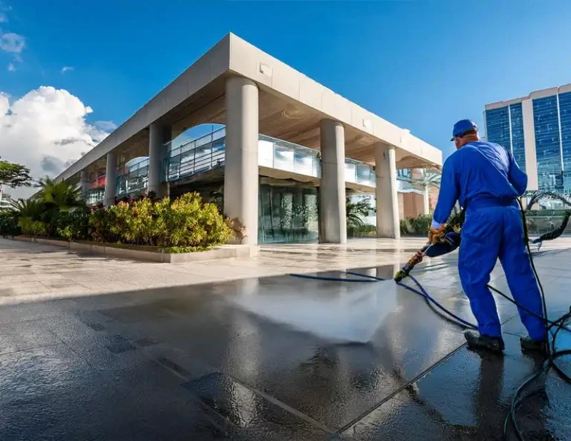 Commercial pressure washing storefront cleaning in Palm Coast, FL